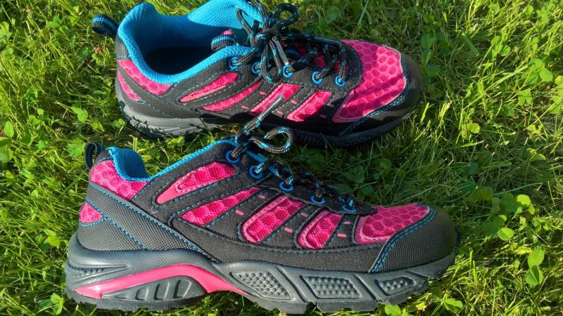 ox_sprzedam-buty-sportowe-dzieciece-firmy-elbrus