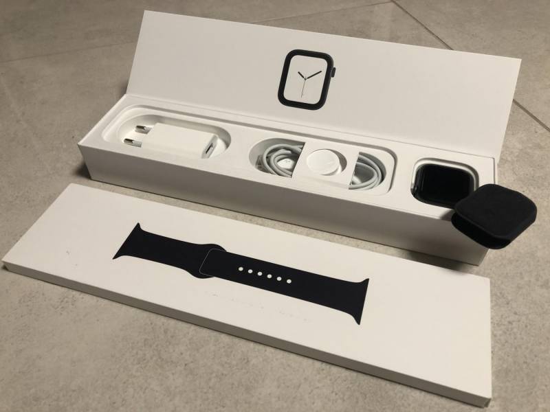 ox_zegarek-apple-watch-4-40mm-opaska-sportowa-gwarancja-072021