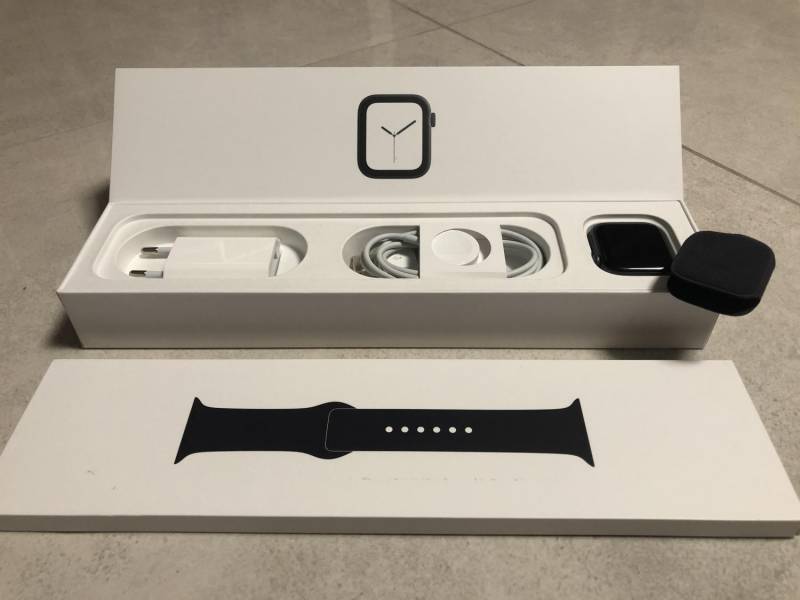 ox_zegarek-apple-watch-4-40mm-opaska-sportowa-gwarancja-072021