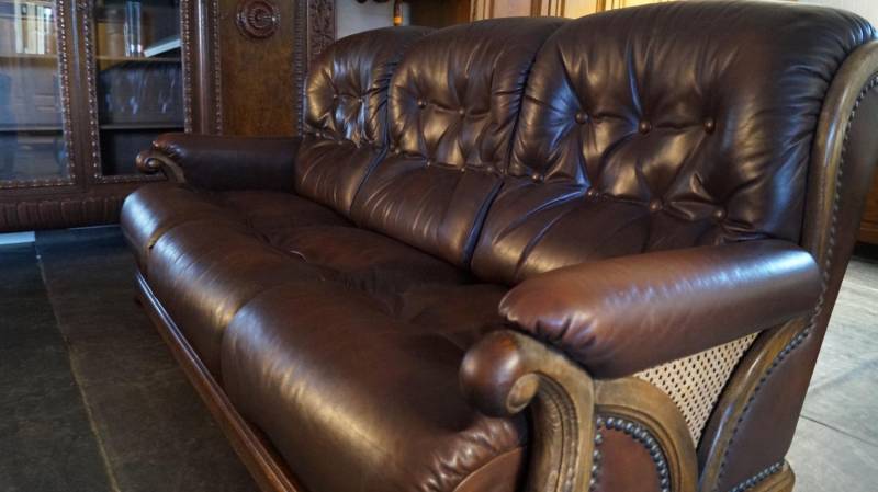 ox_skorzana-sofa-klasyk