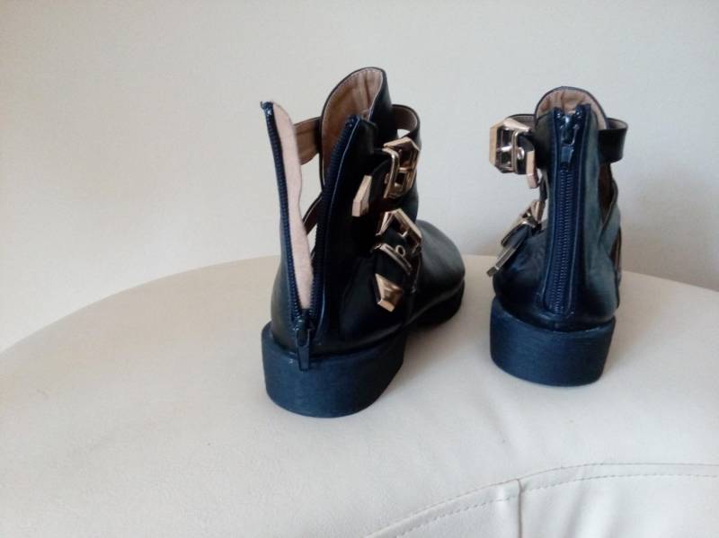 ox_sprzedam-buty-damskie-prawdziwa-skora-firma-bebo-rozm39