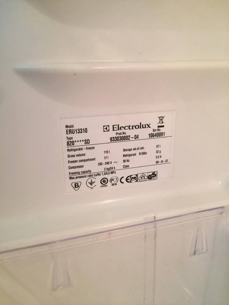 ox_lodowka-zamrazalnik-do-zabudowy-pod-blat-electrolux