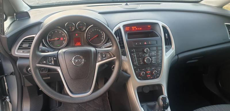 ox_opel-astra-j-14-turbo-120km-tempomat-2011r