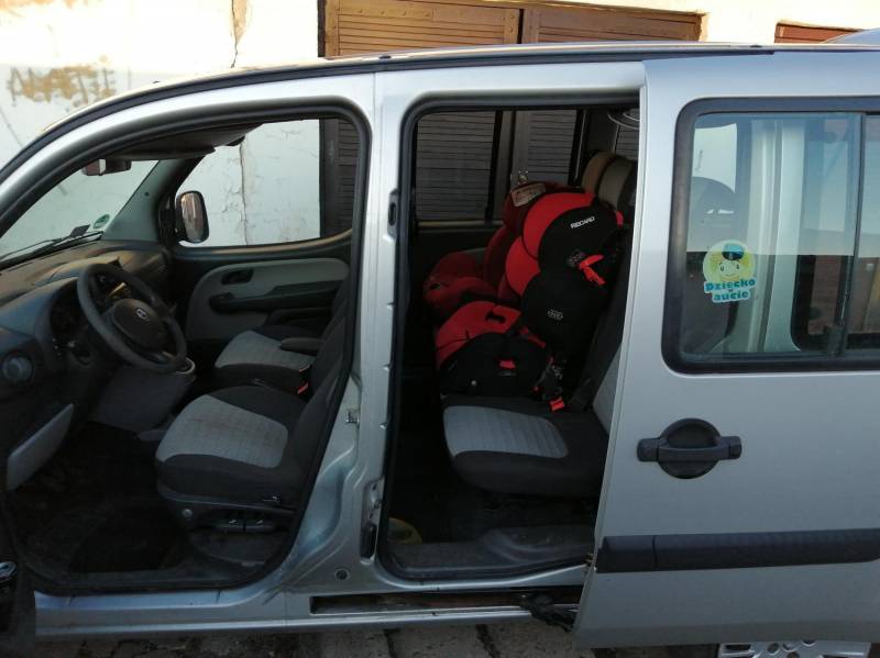 ox_sprzedam-fiat-doblo-2006-13-diesel-7-osob