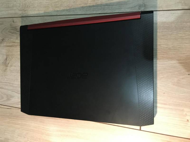ox_acer-nitro-5-an515-54-52gk-jak-nowy-miesiac