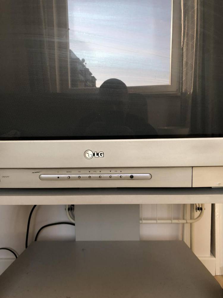 ox_sprzedam-telewizor-lg