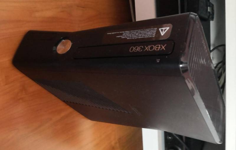 ox_sprzedam-konsole-xbox360-kinect-z-grami