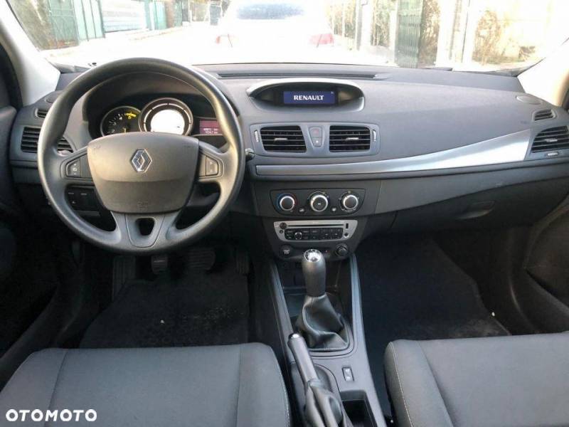 ox_renault-megane-15-diesel-2012-stan-idealny-i-niski-przebieg