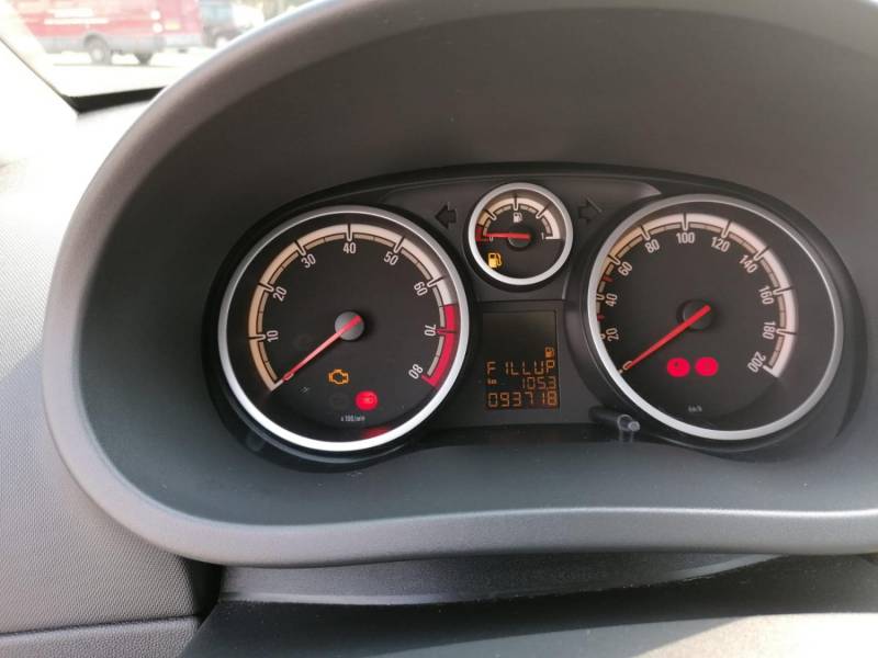 ox_opel-corsa-14-benzyna-2012-zadbana-z-niskim-przebiegiem