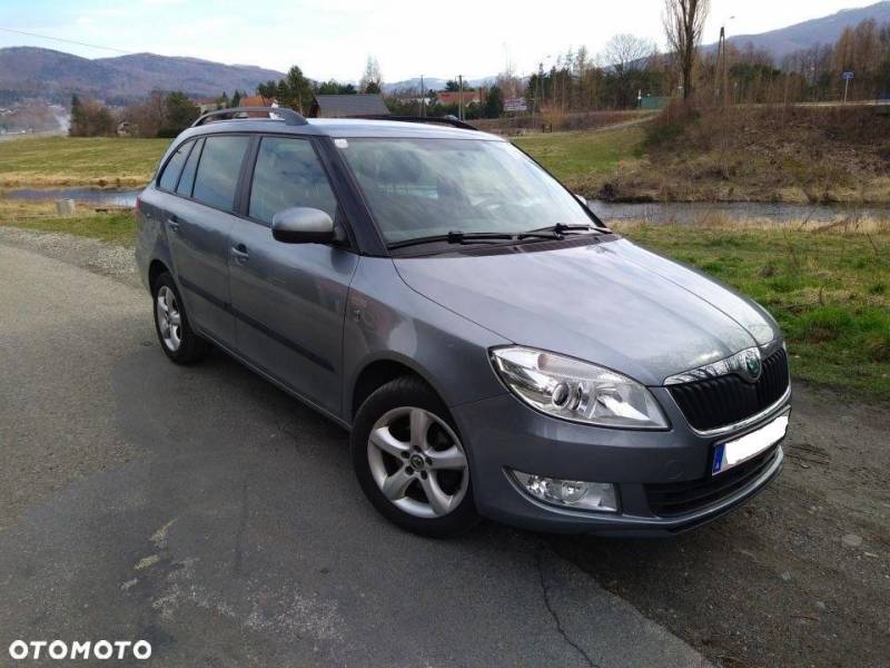 ox_skoda-fabia-ii-2012-12l-tsi-elegance-stan-bdb