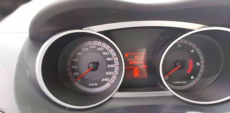 ox_citroen-c-croser-2008-22l-diesel-sprowadzony