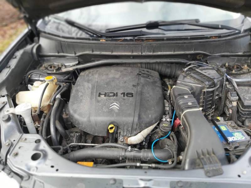 ox_citroen-c-croser-2008-22l-diesel-sprowadzony