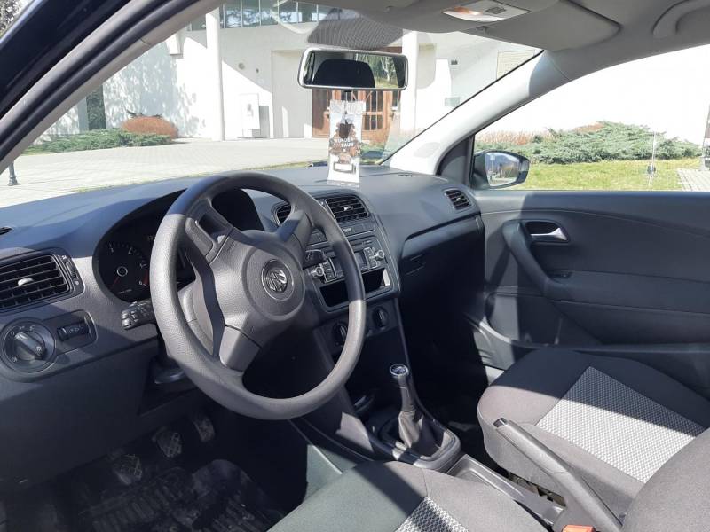 ox_volkswagen-polo-2011r