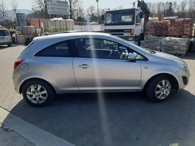 ox_opel-corsa