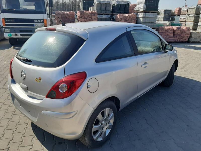 ox_opel-corsa