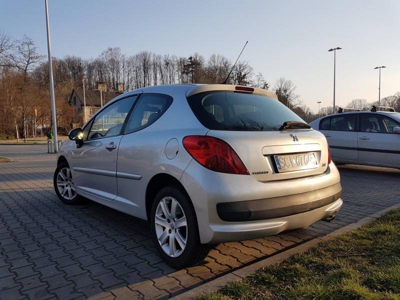 ox_peugeot-207-16-16v-0607r-pakiet-sport-prywatnie