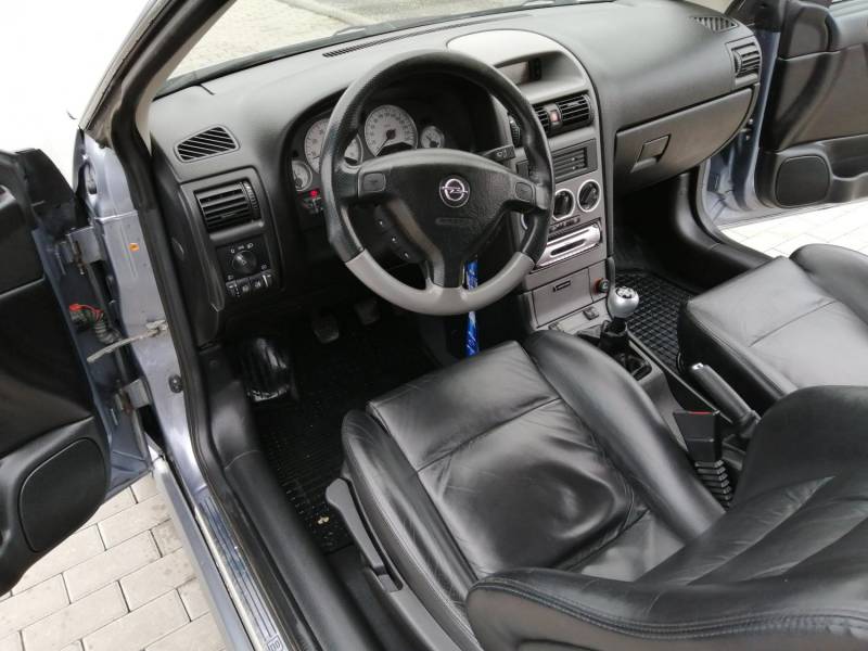 ox_opel-astra-bertone