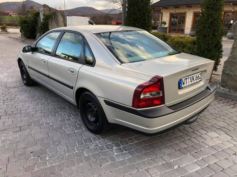 ox_sprzedam-volvco-s80-z-2000r-24-benzyna-stan-bdb