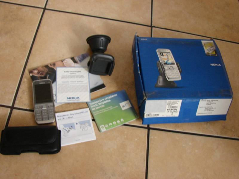 ox_nokia-e-52-silver