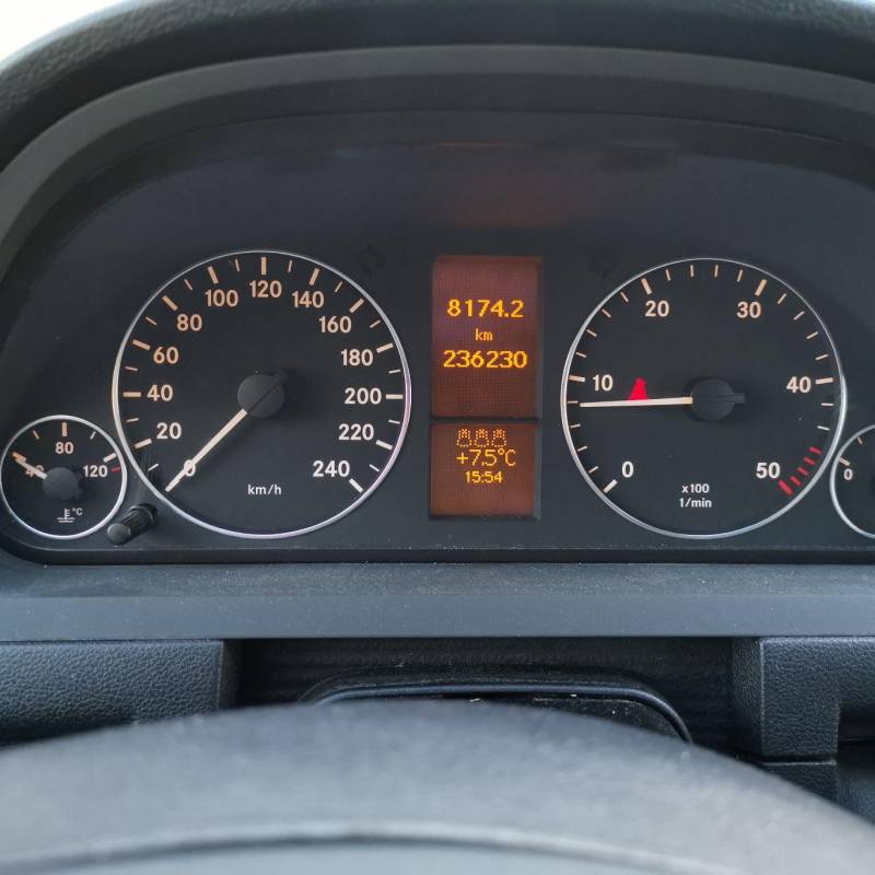 ox_mercedes-w169-18-cdi