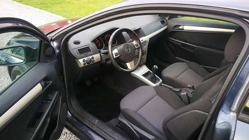 ox_opel-astra-gtc-16-benzyna-klima-bezwypadkowy-2008r-131tkm