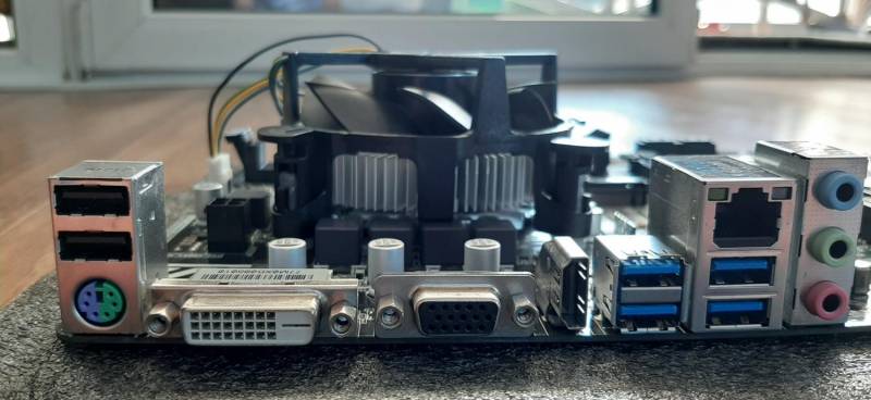 ox_procesor-i3-7100-39ghz-plyta-glowna-asrock-b-250m
