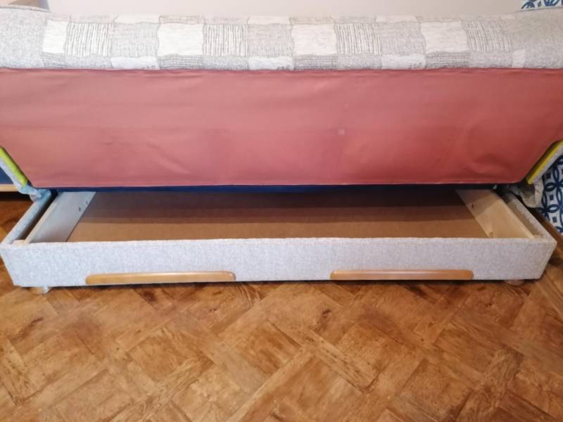 ox_sofa-kanapa-rozkladana-z-funkcja-spania-schowek