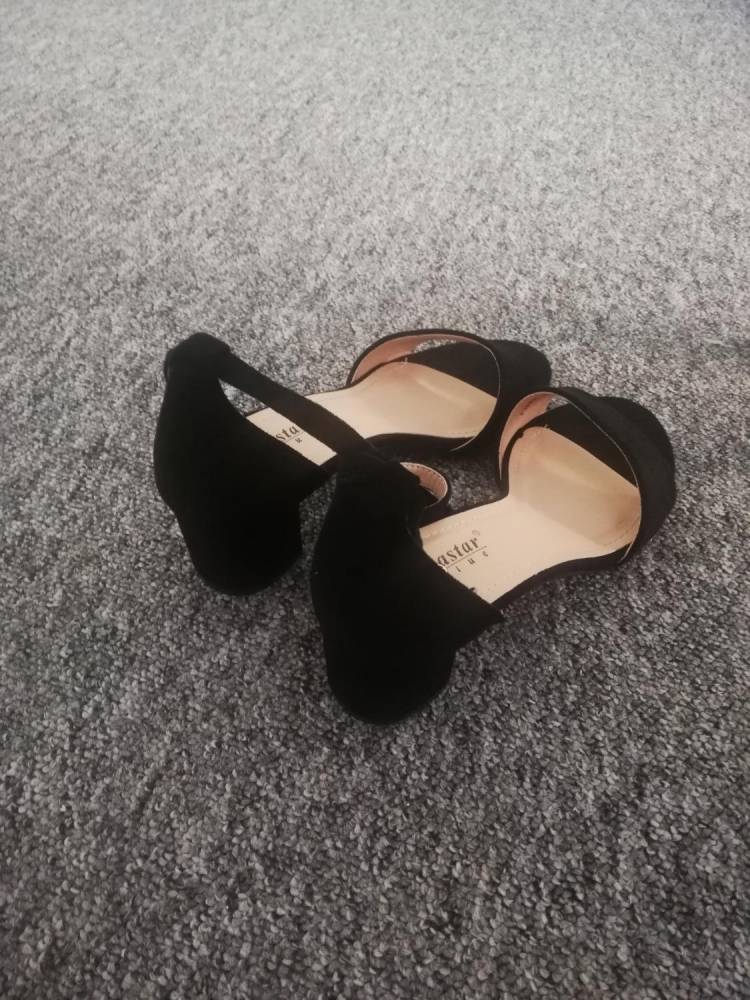 ox_sandalki-na-slupku