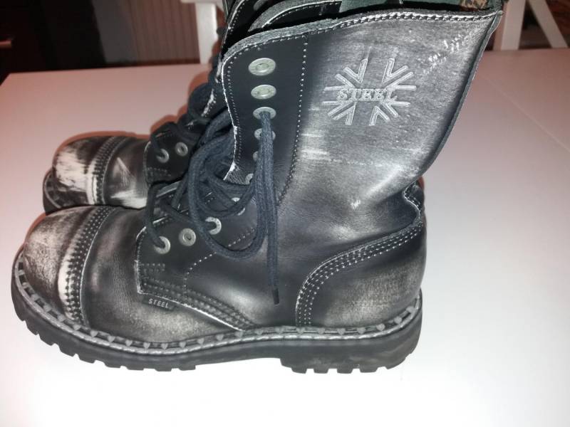ox_przepiekne-glany-steel-r-40-szaro-biale