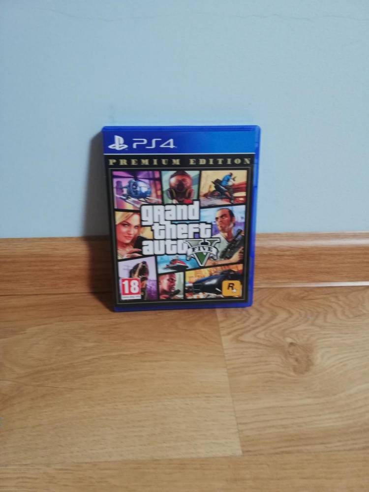 ox_sprzedam-ps4-500gb-z-gta-5