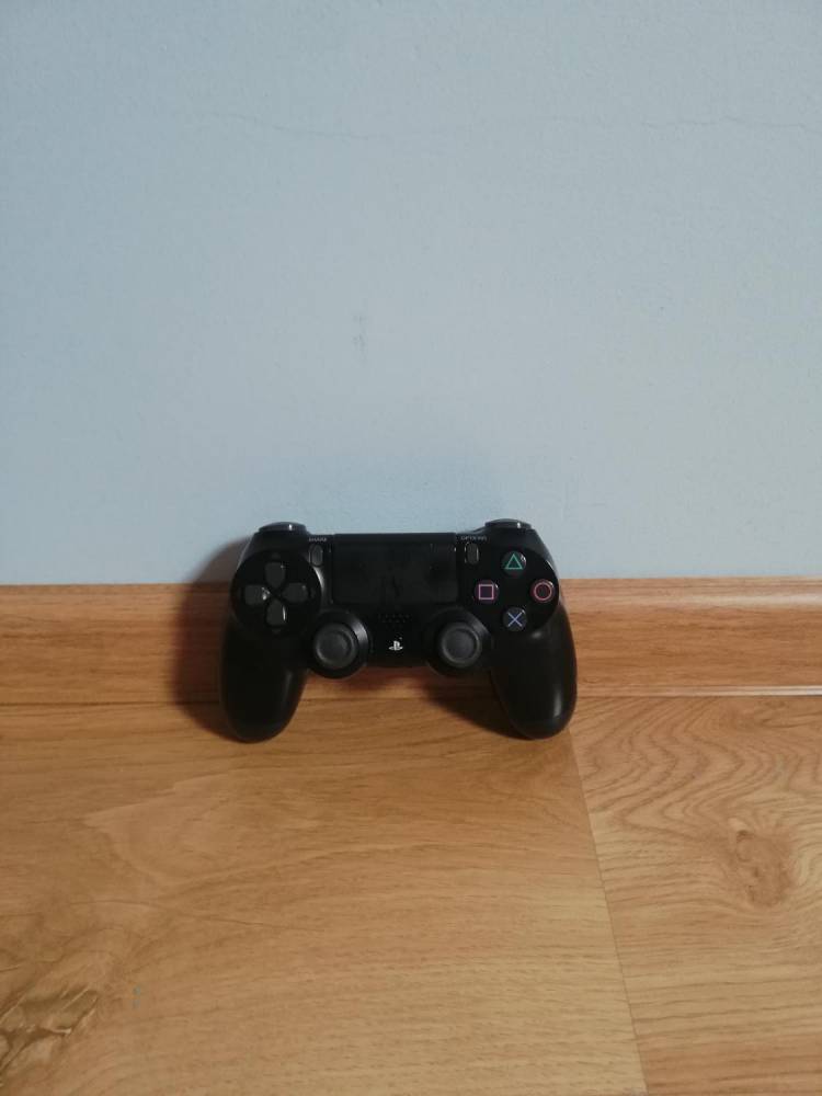 ox_sprzedam-ps4-500gb-z-gta-5