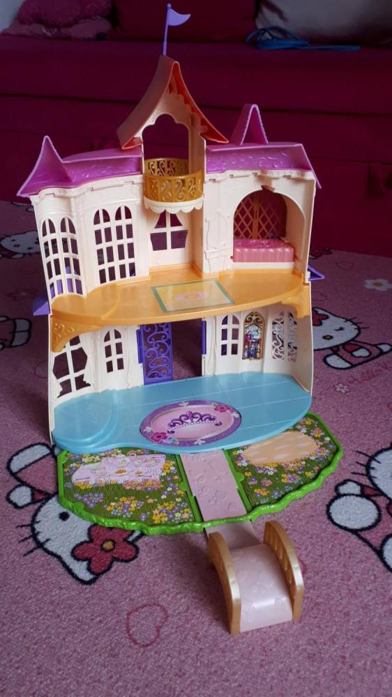 ox_zamek-palac-zosia-disney-figurki-rodziny