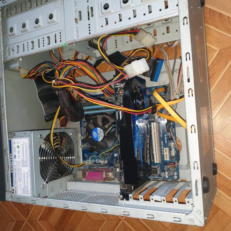 ox_2-x-komputer-monitor-19-samsung-zestaw