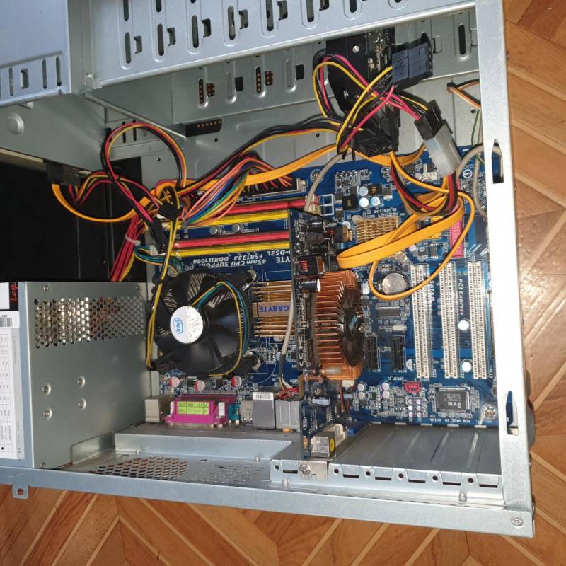 ox_2-x-komputer-monitor-19-samsung-zestaw
