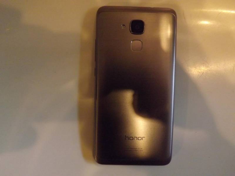 ox_telefon-huawei-honor-7-lite