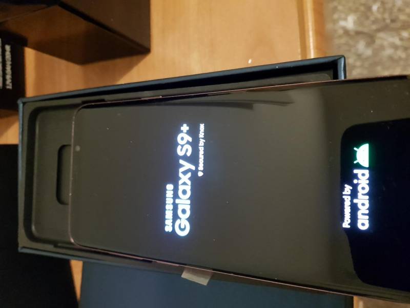 ox_samsung-galaxy-s9-plus-64gb-etui-led-viev-cover