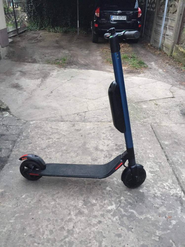 ox_hulajnoga-elektryczna-segway-ninebot-es3-dodatkowa-bateria