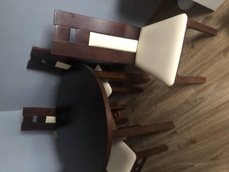 ox_rozkladany-stol-z-4-krzeslami