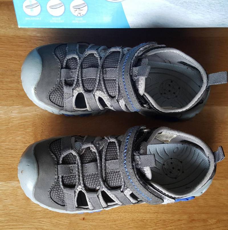 ox_buty-adidasy-i-sandalki-dla-chlopca-rozm-29