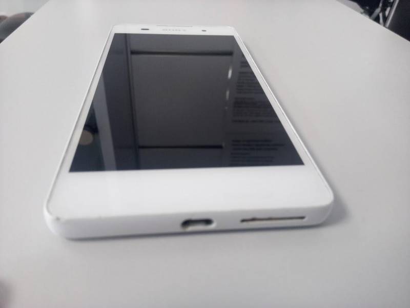 ox_sony-xperia-e5