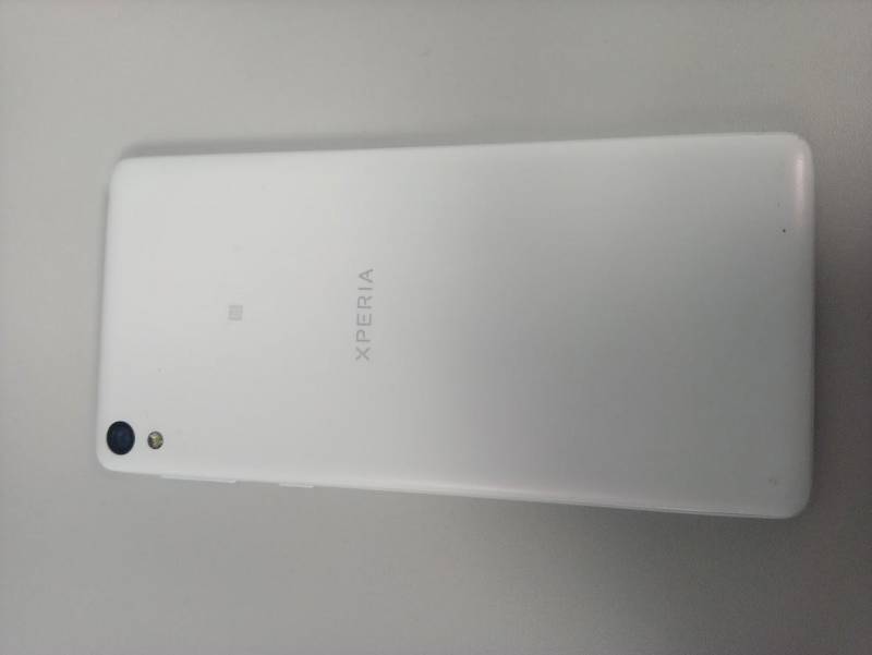 ox_sony-xperia-e5