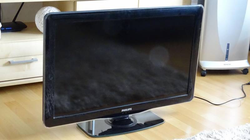 ox_telewizor-philips-led-32pfl5605h-32-full-hd-1080p-pixel-plus