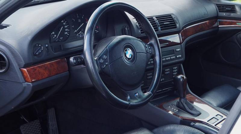 ox_bmw-e39-530d-2001r-210-000km