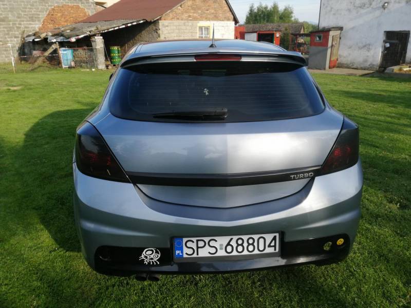 ox_opel-astra-h-gtc-cosmo-z-wizualnym-pakietem-opc-line2