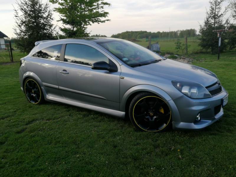 ox_opel-astra-h-gtc-cosmo-z-wizualnym-pakietem-opc-line2