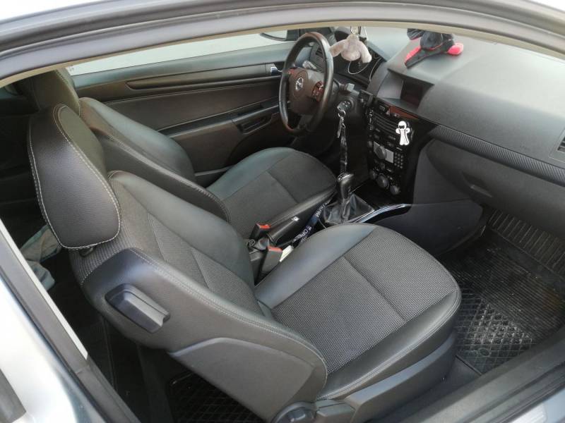 ox_opel-astra-h-gtc-cosmo-z-wizualnym-pakietem-opc-line2