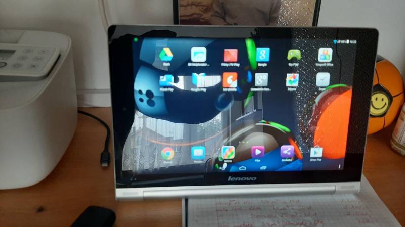 ox_tablet-lenovo-yoga-10