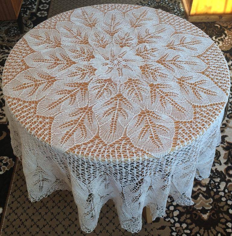 ox_przepiekny-obrus-kolo-150-cm-rekodzielo