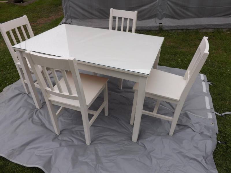 ox_stol-sosnowy-i-4-krzesla-ikea