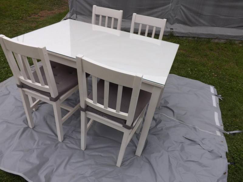 ox_stol-sosnowy-i-4-krzesla-ikea